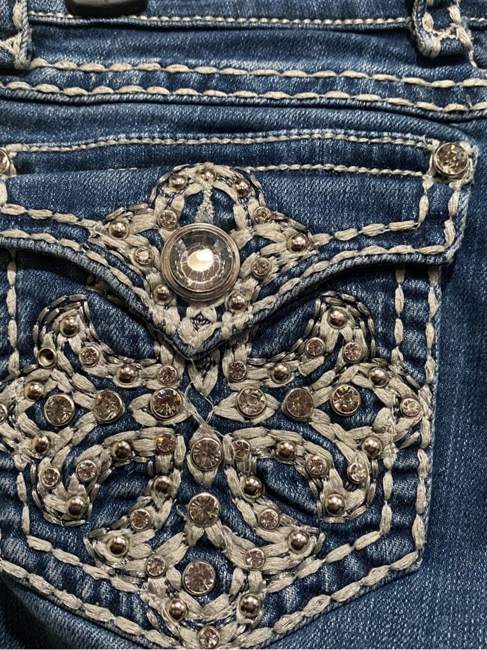 L.A. idol girls capri Jeans in Deep Blue with White Stitching - Picture 6 of 6